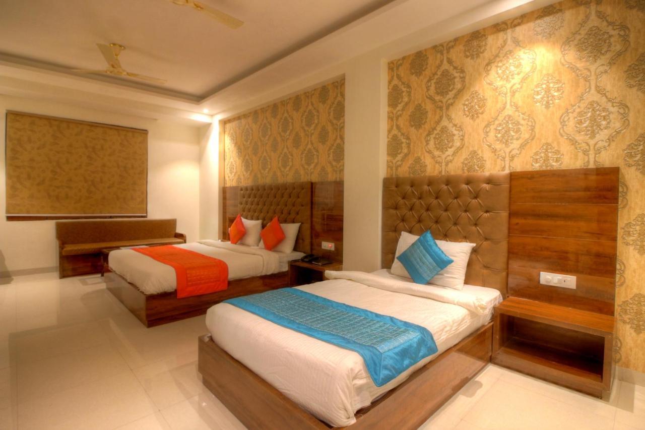 Hotel Classic Paradise New Delhi Extérieur photo
