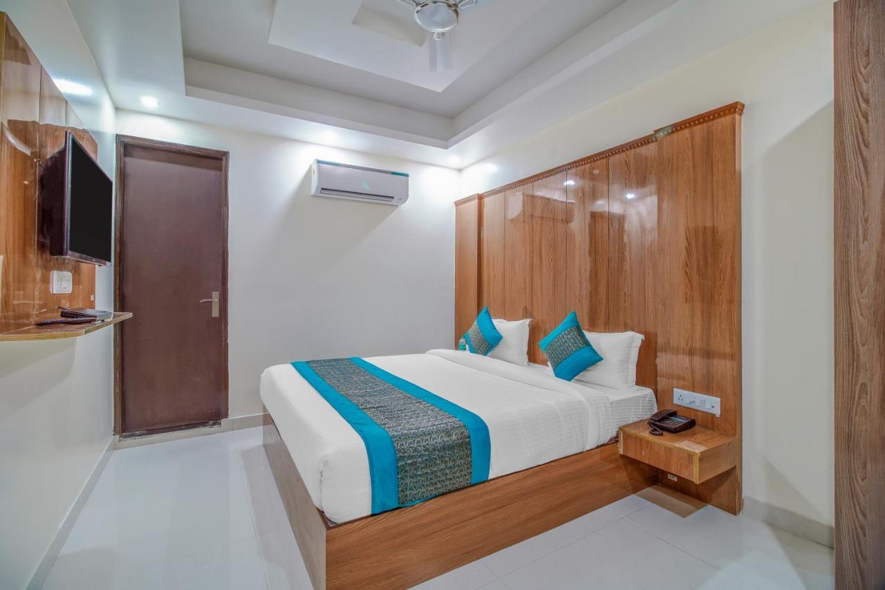 Hotel Classic Paradise New Delhi Extérieur photo